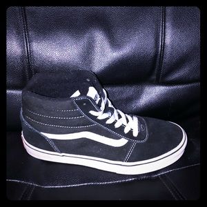 Vans shoes size 5 boys